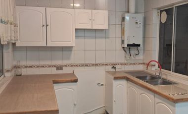 SE ARRIENDA HERMOSA CASA EN ZONA RESIDENCIAL