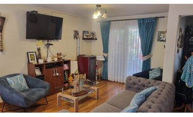 ¡Encantadora casa en venta en Buin con piscina!
