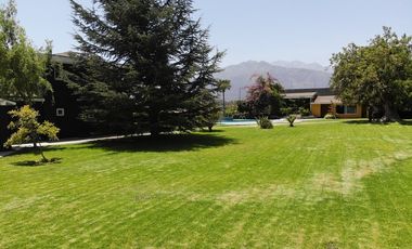 Exclusiva Propiedad con Vista al Río Maipo!