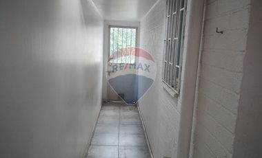 ¡Casa ideal en Larapinta, Lampa,  con piscina!