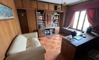 Casa 5 dormitorios, 3 baños, 2 estacionamientos