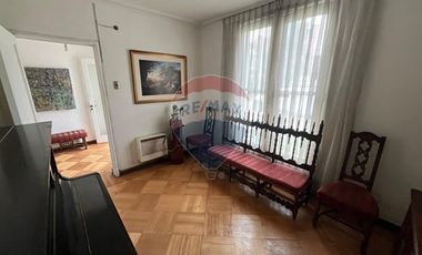 Casa 5 dormitorios, 3 baños, 2 estacionamientos