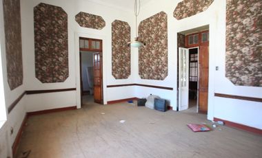 Gran casona comercial pleno centro Pichilemu