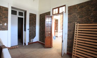 Gran casona comercial pleno centro Pichilemu