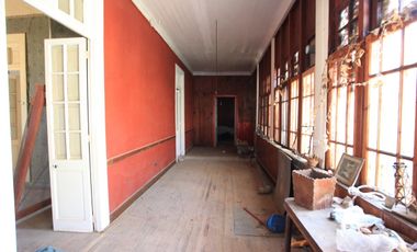 Gran casona comercial pleno centro Pichilemu