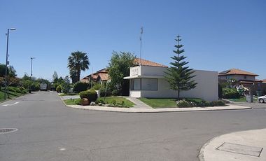 Linda Casa en Condominio Los Veleros