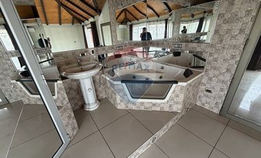 Casa 3D 3B con Piscina y Jacuzzi Quilicura