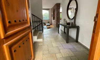 Casa en venta en San Nicolás Totolapan, La Magdalena Contreras, Ciudad de México