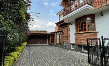 Casa en venta en San Nicolás Totolapan, La Magdalena Contreras, Ciudad de México