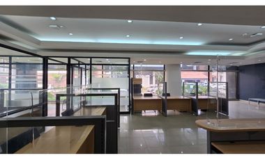 SE ALQUILA LOCAL COMERCIAL EN EL CORAZÓN DE CALLE 50