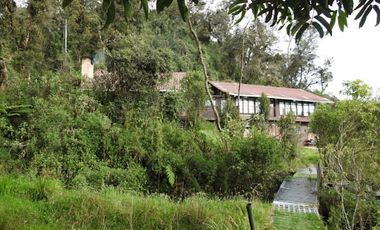 VENTA de CASA LOTE en LA CALERA
