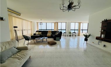 ALQUILO APARTAMENTO EN AVE, BALBOA, AMOBLADO, 4 RECAMARAS.