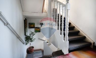 Casa 3 pisos para remodelar 352m2