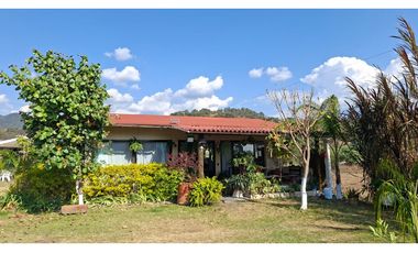 CASA EN RENTA EN VALLE DE BRAVO