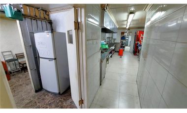 Venta Local con Patentes de Alcohol