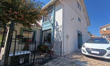 ACOGEDORA CASA EN LA FLORIDA 3D + 3B