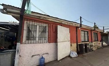 CASA EN VENTA OPORTUNIDAD A PASOS METRO LO CRUZAT