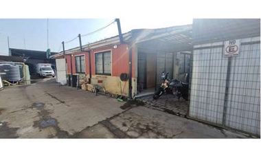 CASA EN VENTA OPORTUNIDAD A PASOS METRO LO CRUZAT
