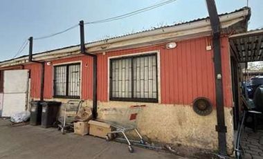 CASA EN VENTA OPORTUNIDAD A PASOS METRO LO CRUZAT