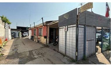 CASA EN VENTA OPORTUNIDAD A PASOS METRO LO CRUZAT
