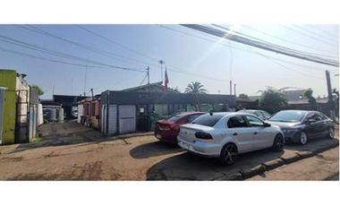 CASA EN VENTA OPORTUNIDAD A PASOS METRO LO CRUZAT