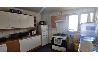 CASA EN VENTA OPORTUNIDAD A PASOS METRO LO CRUZAT