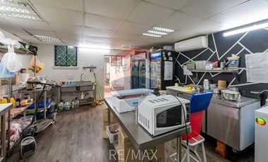 CASA O LOCAL COMERCIAL