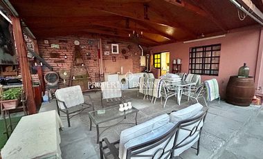 Gran casa con amplio patio