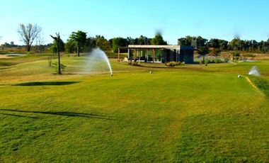 Terreno en  Medal Country Club , al golf con proyecto de construcción aprobado