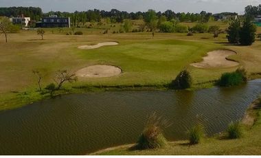 Terreno en  Medal Country Club , al golf con proyecto de construcción aprobado