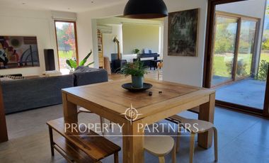Gran oportunidad en exclusivo condominio de Santa Rita