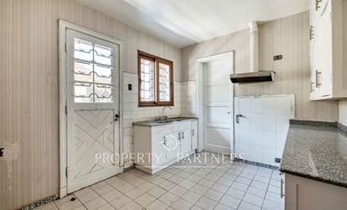 Encantadora Casa Estilo Colonial, ideal para remodelar y ampliar - El Arrayán.