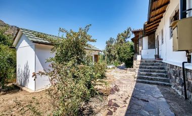 Encantadora Casa Estilo Colonial, ideal para remodelar y ampliar - El Arrayán.