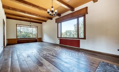 Encantadora Casa Estilo Colonial, ideal para remodelar y ampliar - El Arrayán.