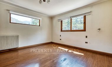 Encantadora Casa Estilo Colonial, ideal para remodelar y ampliar - El Arrayán.