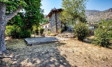 Encantadora Casa Estilo Colonial, ideal para remodelar y ampliar - El Arrayán.