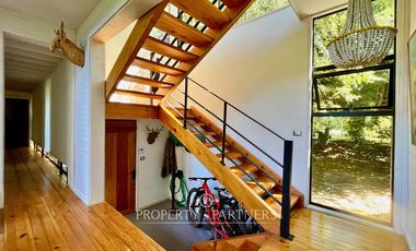 Amplia casa en lugar exclusivo