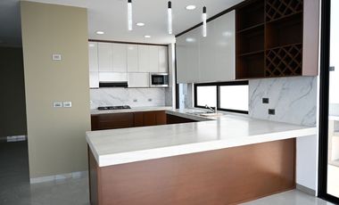 CASA EN VENTA ZONA ALTABRISA NUEVA