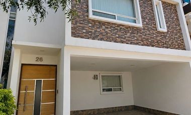 RENTA CASA TOTALMENTE AMUEBLADA, LOMAS DE ANGELOPOLIS. PUEBLA