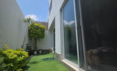 RENTA CASA TOTALMENTE AMUEBLADA, LOMAS DE ANGELOPOLIS. PUEBLA