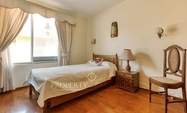 Casa de 5 dormitorios en Jardines del Sur