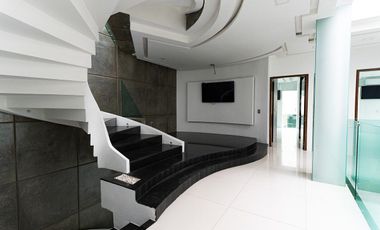 RESIDENCIA DE LUJO EN VENTA PARQUE VIRREYES