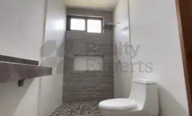 Casa en renta en Altares Residencial, Santiago, Nuevo León