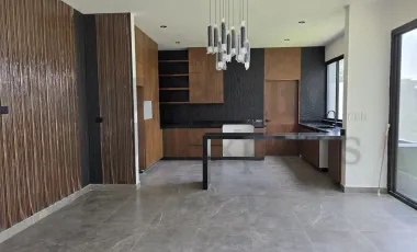 Casa en renta en Altares Residencial, Santiago, Nuevo León