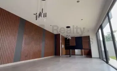 Casa en renta en Altares Residencial, Santiago, Nuevo León