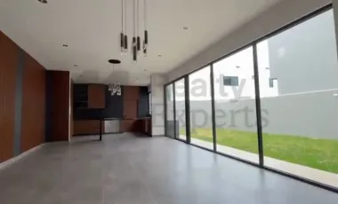 Casa en renta en Altares Residencial, Santiago, Nuevo León