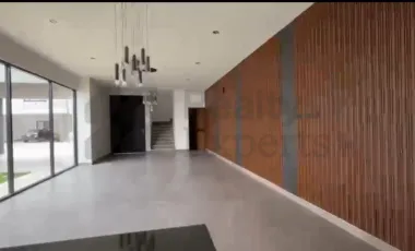 Casa en renta en Altares Residencial, Santiago, Nuevo León