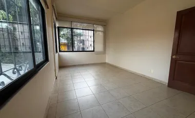 Casa en venta en Claveria, Azcapotzalco, Ciudad de México