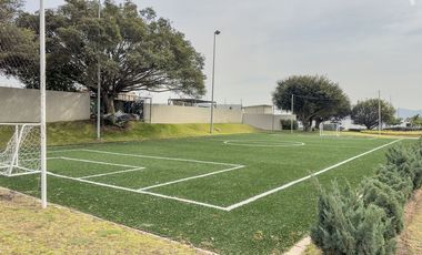 Excelente Terreno con 12m de Frente, cerca de Casa Club