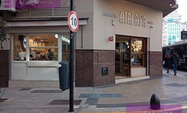 Excelente local sobre S Martin 800 y Av. Cordoba. Contiguo a Nuevo local de Ayalaya!!!!!
